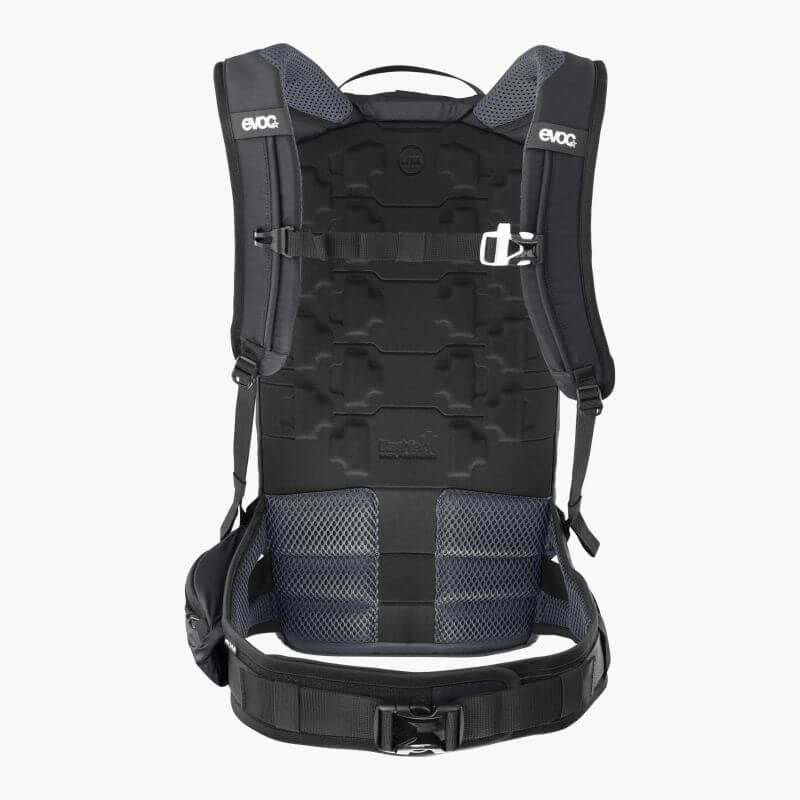 Evoc Trail Pro Blackline 10 -suojareppu, kompakti ja kevyt design, joka tarjoaa täydellistä suojaa ja mukautuvan istuvuuden trail-ajoihin ja kilpapyöräilyyn.
