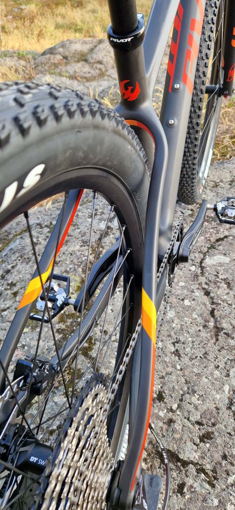Pivot LES SL RIDE XT – BLACK SUNSET