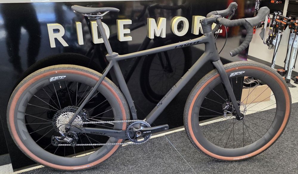Pivot Vault Team GRX ZIPP 303 XPLR, kuva 8 – Stealth