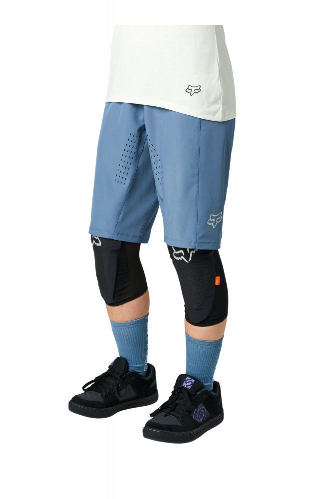FOX WOMEN'S FLEXAIR LITE SHORTS, image 3