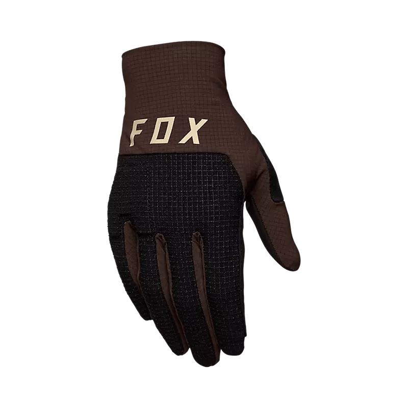 Fox Flexair Pro Gloves – mustat maastopyöräilyhanskat, joissa on D3O®-rystysuojaus ja Dyneema®-vahvistettu kämmenselkä.