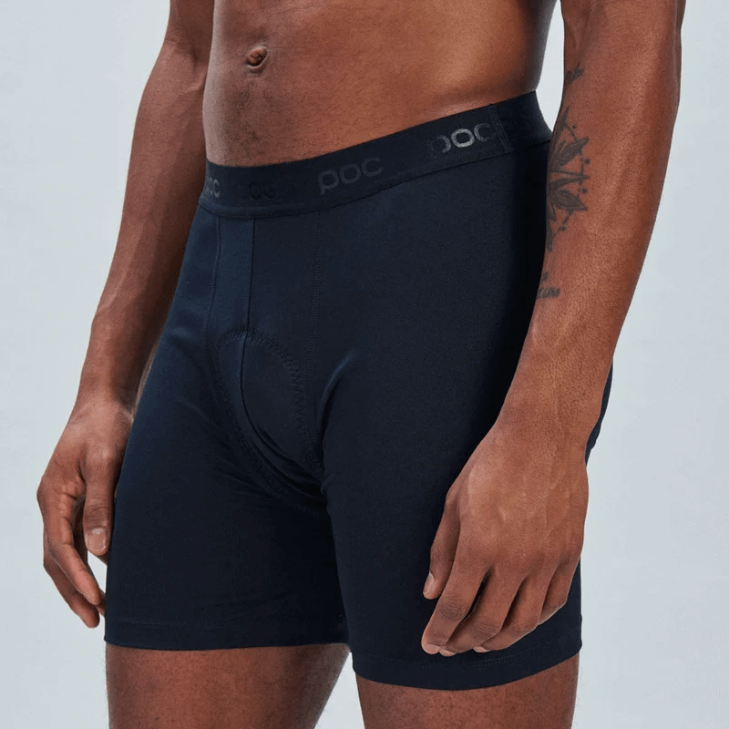 POC Re-cycle Boxer Uranium Black edestä päällä.