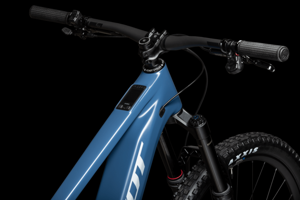Pivot Shuttle AM siistitty hallintakeskus