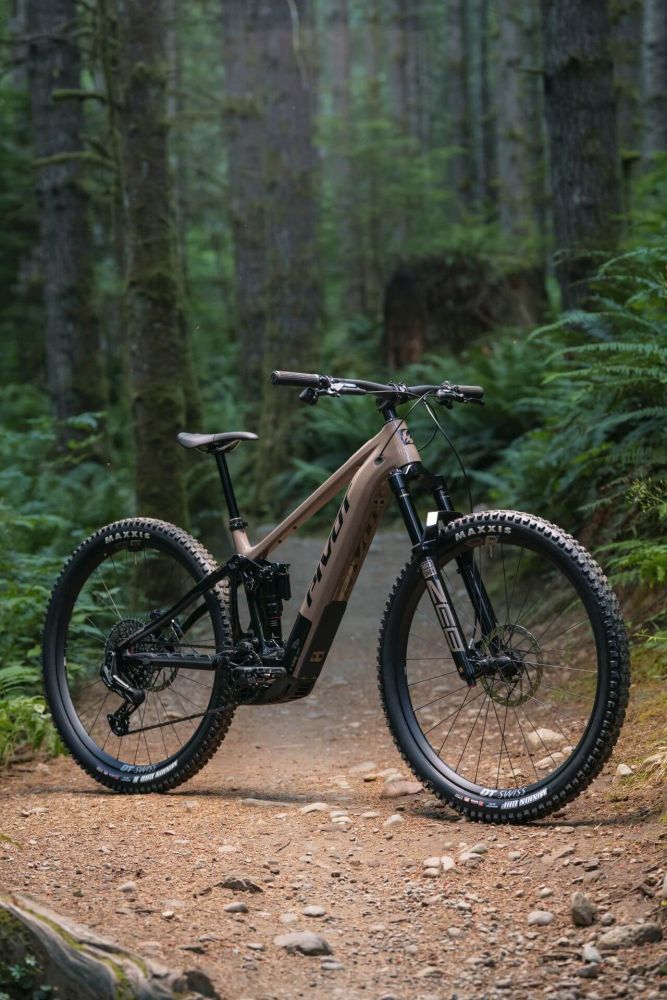 Pivot Shuttle AM Pro X0 Eagle Transmission 2026, image 25