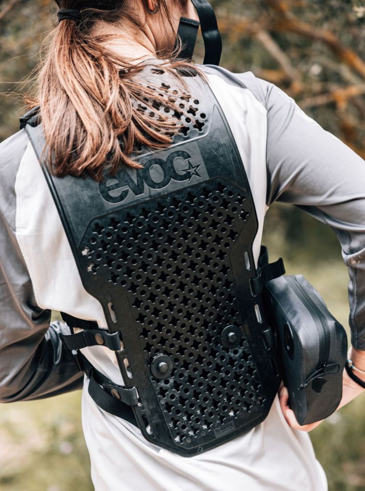 EVOC TORSO PROTECTOR PIN PACK WP 1.5 storage bag, image 3