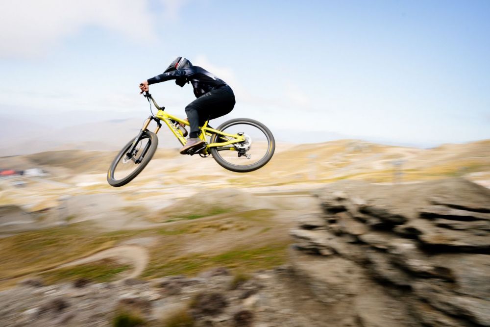 Pivot Firebird V5 YOLO