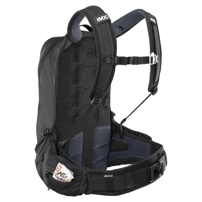 Evoc Trail Pro Blackline 16 pyöräilyreppu musta – kevyt ja suojaava reppu maastopyöräilyyn, LITESHIELD PLUS -selkäsuojalla