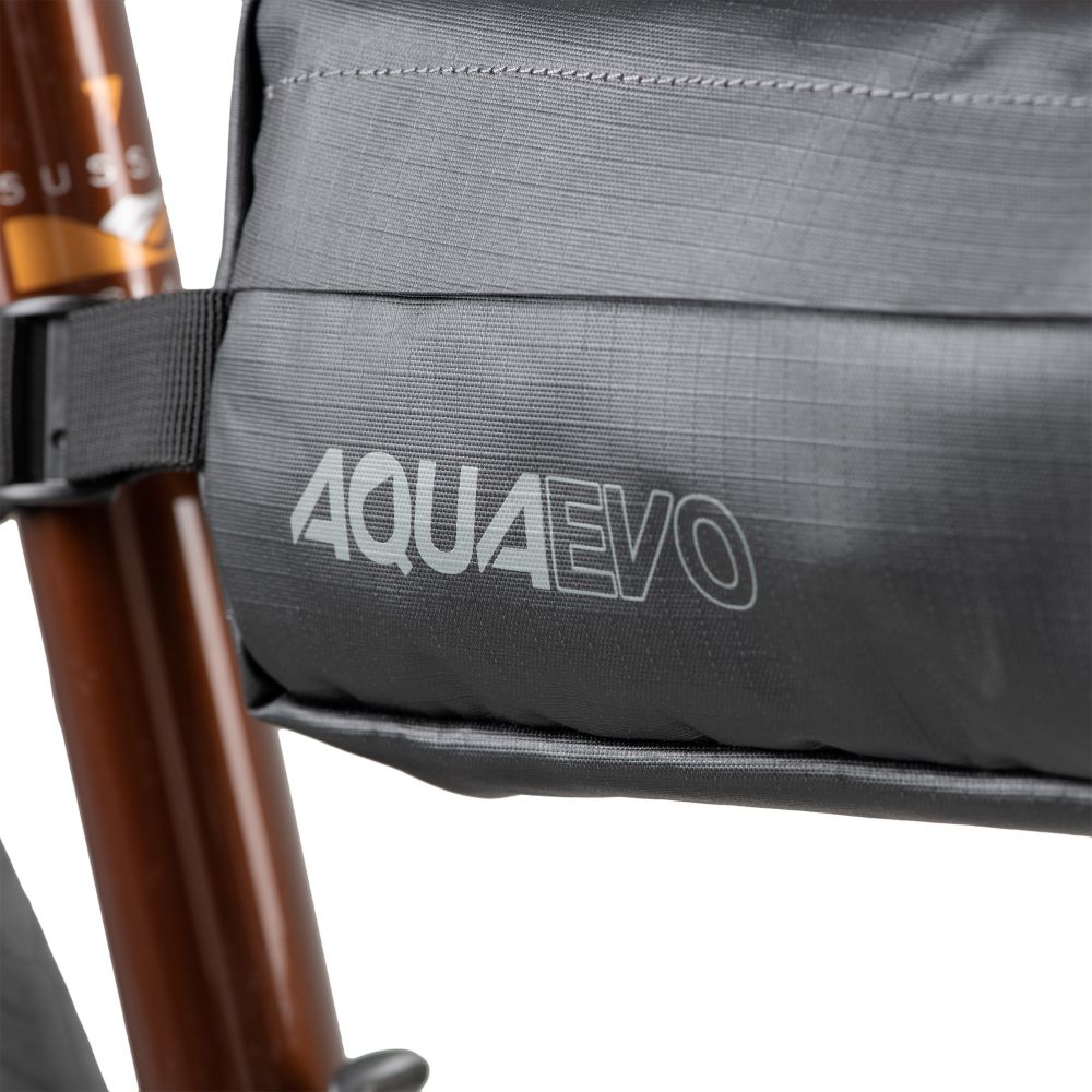 Oxford Aqua Evo Adventure Frame Pack 4L Black, kuva 3