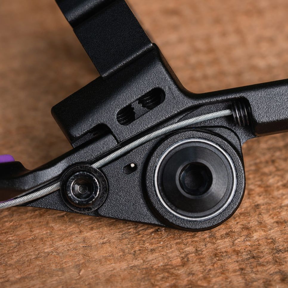 OneUp V3 Dropper Remote – useita kiinnikevaihtoehtoja ohjaustankoon