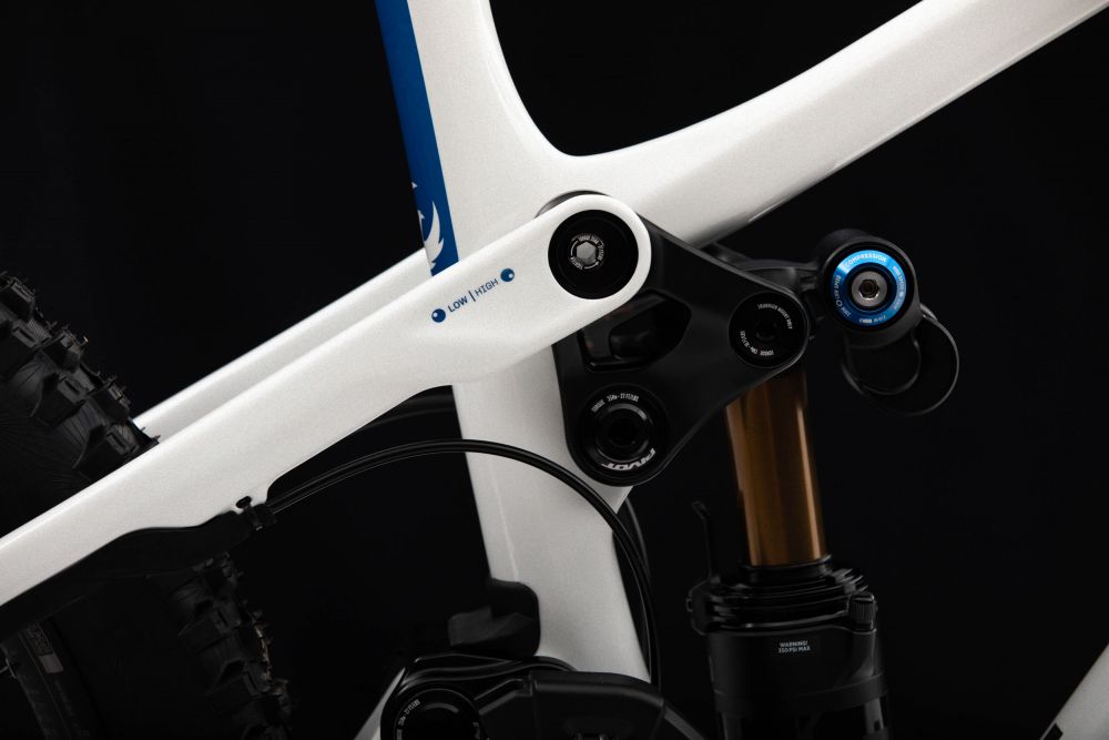 PIVOT PHOENIX PRO SAINT WHITE COBALT BLUE, kuva 8