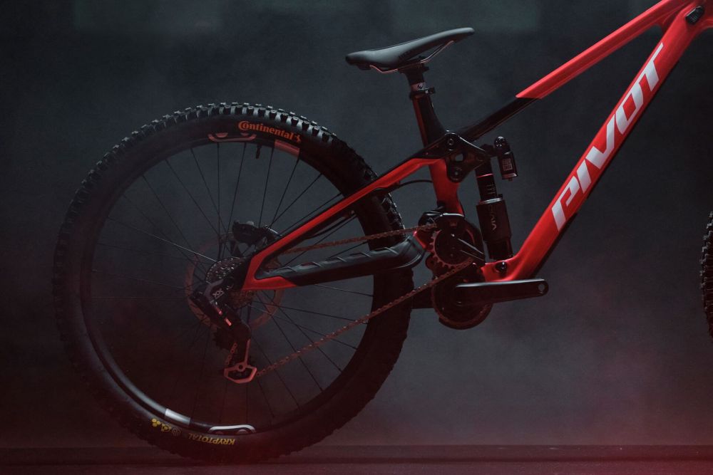 PIVOT Special Edition Phoenix DH Team XX, kuva 10