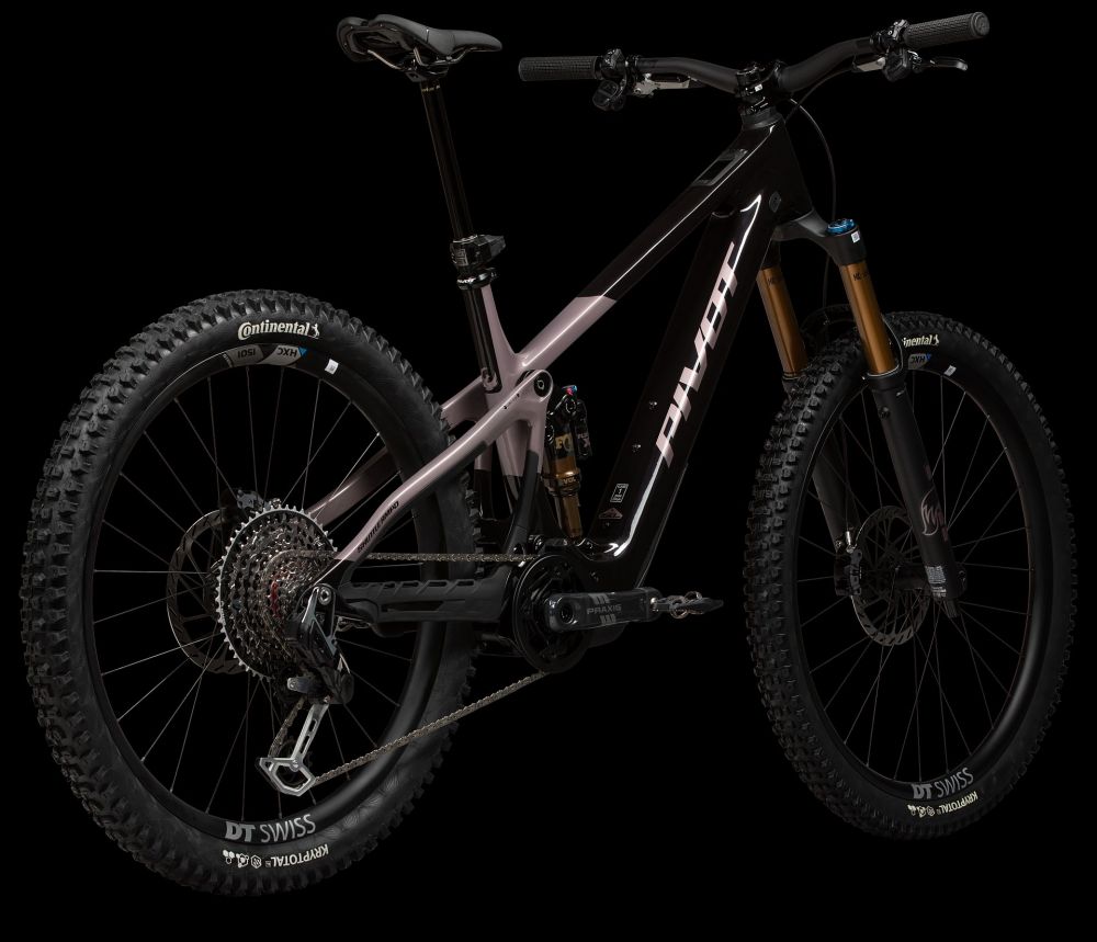 Pivot Shuttle AMPD TEAM XX Eagle Transmission, kuva 2 – Burgundy Berry Freeze
