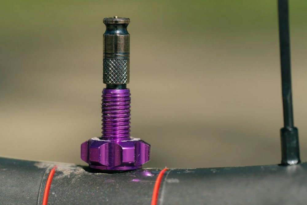Wolf Tooth Clik Valve 44 mm -tubelessventtiilit