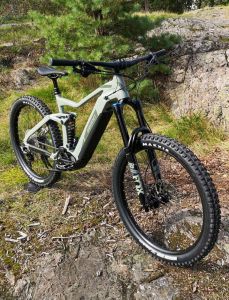 Sähköpyörät / E-MTB