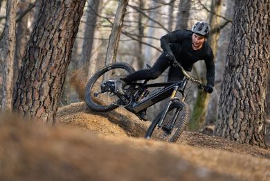 Pivot Shuttle AMPD Ride GX Eagle Transmission