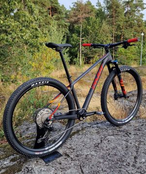 Pivot LES SL RACE XT Black Sunset