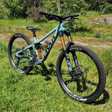 Pivot Mach 6 Pro X01 2023 enduro-maastopyörä 27.5