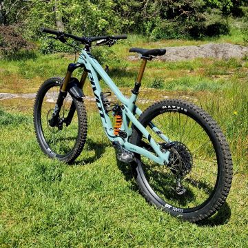 Pivot Mach 6 Pro X01 2023 enduro-maastopyörä 27.5