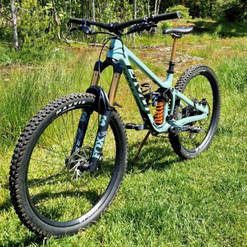 Pivot Mach 6 Pro X01 2023 enduro-maastopyörä 27.5