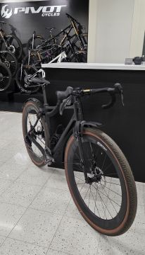 Pivot Vault Team GRX ZIPP 303 XPLR 