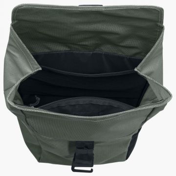 Evoc Duffle Backpack 16L – kompakti ja kestävä reppu päivittäisiin tarpeisiin, jossa yhdistyy tyylikkyys ja käytännöllisyys.