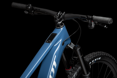 Pivot Shuttle AM siistitty hallintakeskus