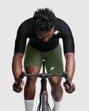 ASSOS Mille GT S11 EVO ajopaita Eclipse-hihoilla