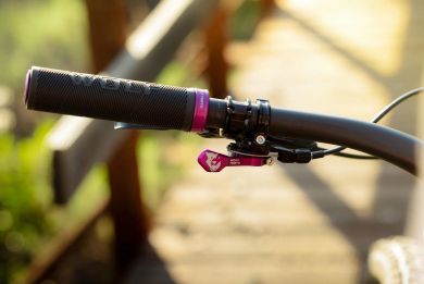Wolf Tooth ECHO Lock-On gripit 32 mm