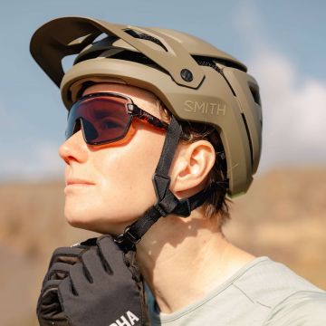 SMITH Bobcat Matte Tortoise ChromaPop Polarized Brown ja Kirkas linssi