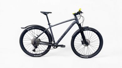 Cube Attention SL 29 XL Grey’n’Lime -maastopyörä sivulta kuvattuna