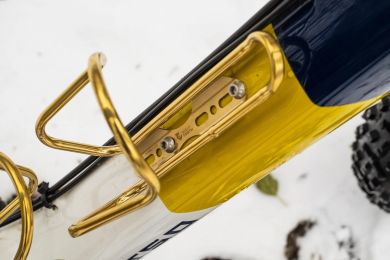 Sopii tavalliseen 64 mm pullotelinekiinnitykseen
