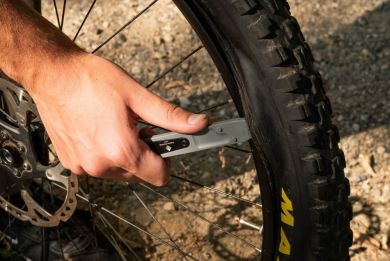 WolfTooth 8-Bit Tire Lever + Rim Dent Remover Multi-Tool