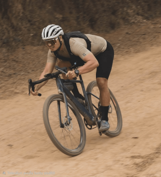 EVOC Hydro Pro 3 + 1.5L Bladder – täydellinen gravel pyöräilyyn