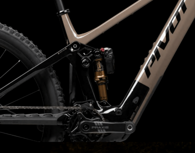 Pivot Shuttle AM FOX LIVE VALVE