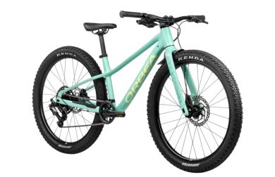 Orbea Kimu 24 H20 kevyt alumiinirunkoinen junioripyörä edestä kuvattuna