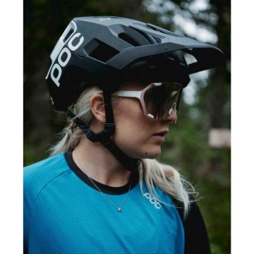 POC Kortal Race Mips Uranium Black Hydrogen White MTB-kypärä breakaway-lipalla