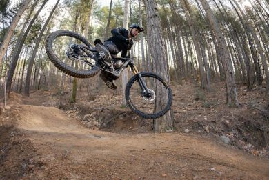 Pivot Shuttle AMPD Ride GX Eagle Transmission