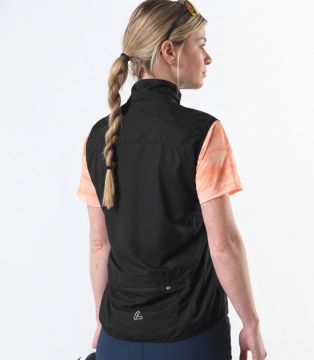 Löffler W Bike Vest CF WPM Pocket Black naisten kevyt ja tuulelta suojaava pyöräilyliivi