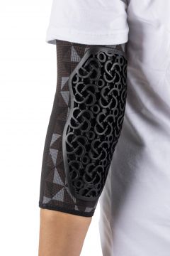SERYT Flow Elbow Protector Grey Black hengittävä kyynärsuojapari