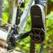Shimano PD-M8240 flättipoljin taotulla alumiinirungolla