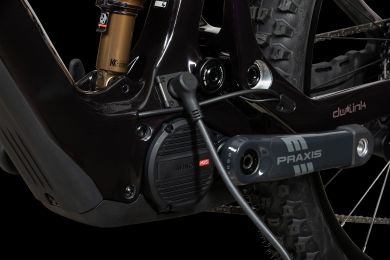 Pivot Shuttle AMPD Ride GX Eagle Transmission