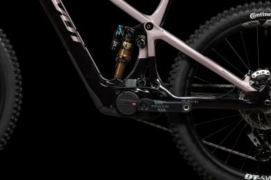 Pivot Shuttle AMPD Ride GX Eagle Transmission