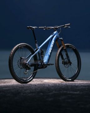 Pivot Shuttle AM TEAM XX Eagle Transmission 2026