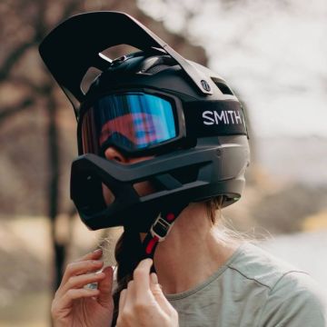 Smith Mainline Mips Matte Black downhill- ja endurokypärä